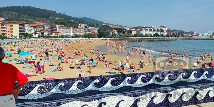 Castro Urdiales, desbordado: reyertas, destrozo de mobiliario y playas abarrotadas