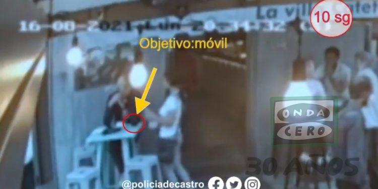 La Policía local alerta del robo de móviles por el método de ‘La muleta’