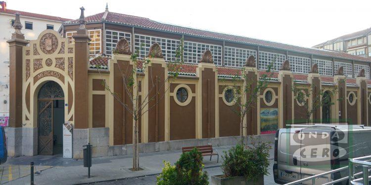 Queda desierta la licitación para mejorar las fachadas del mercado