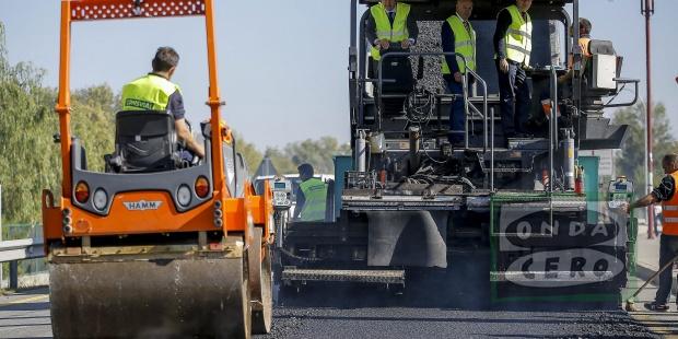 Asfaltado de viales en pedanías de Castro