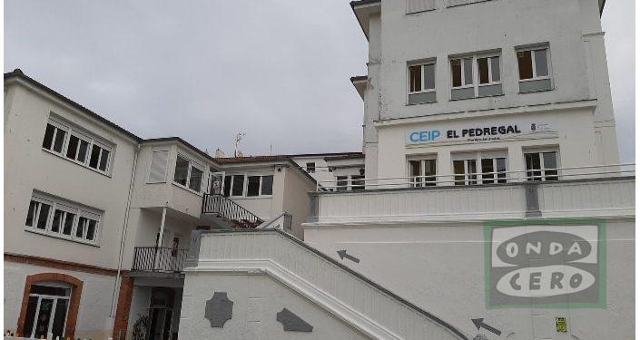 Educación da marcha atrás y admitirá la matriculación general en El Pedregal
