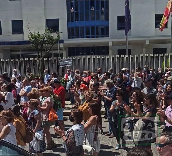 Manifestación apoyo Hospital de Laredo