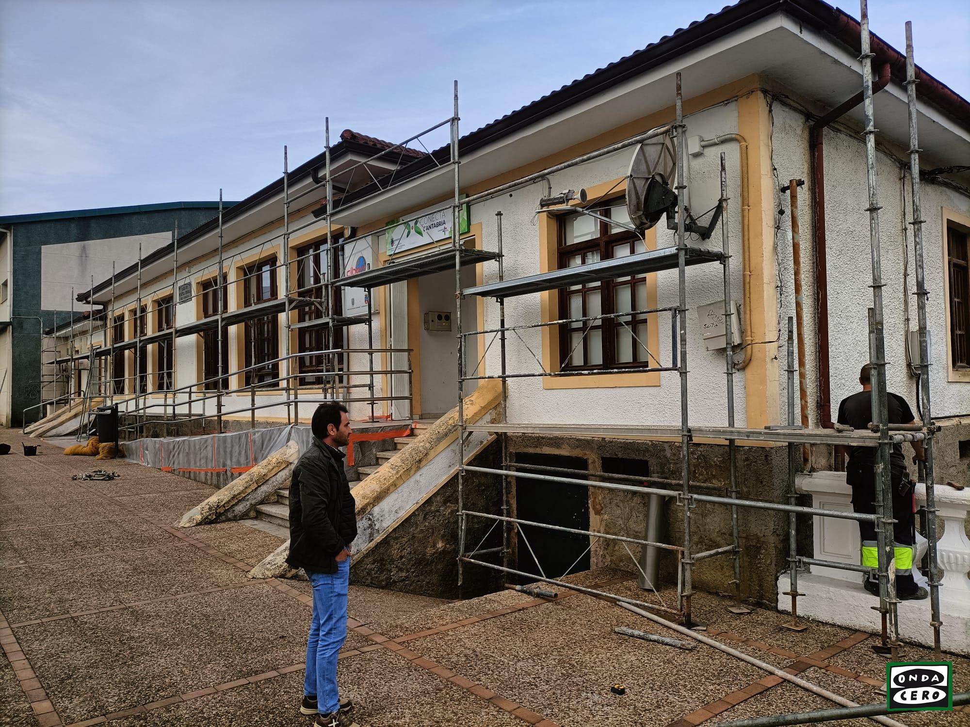 Comienza la rehabilitación del edificio de la guardería y usos múltiples de Sámano