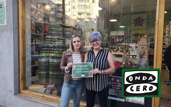 A punto cangrejo, Moän Moda y Pan Menesa, ganadores del concurso de escaparates de Navidad de Castro