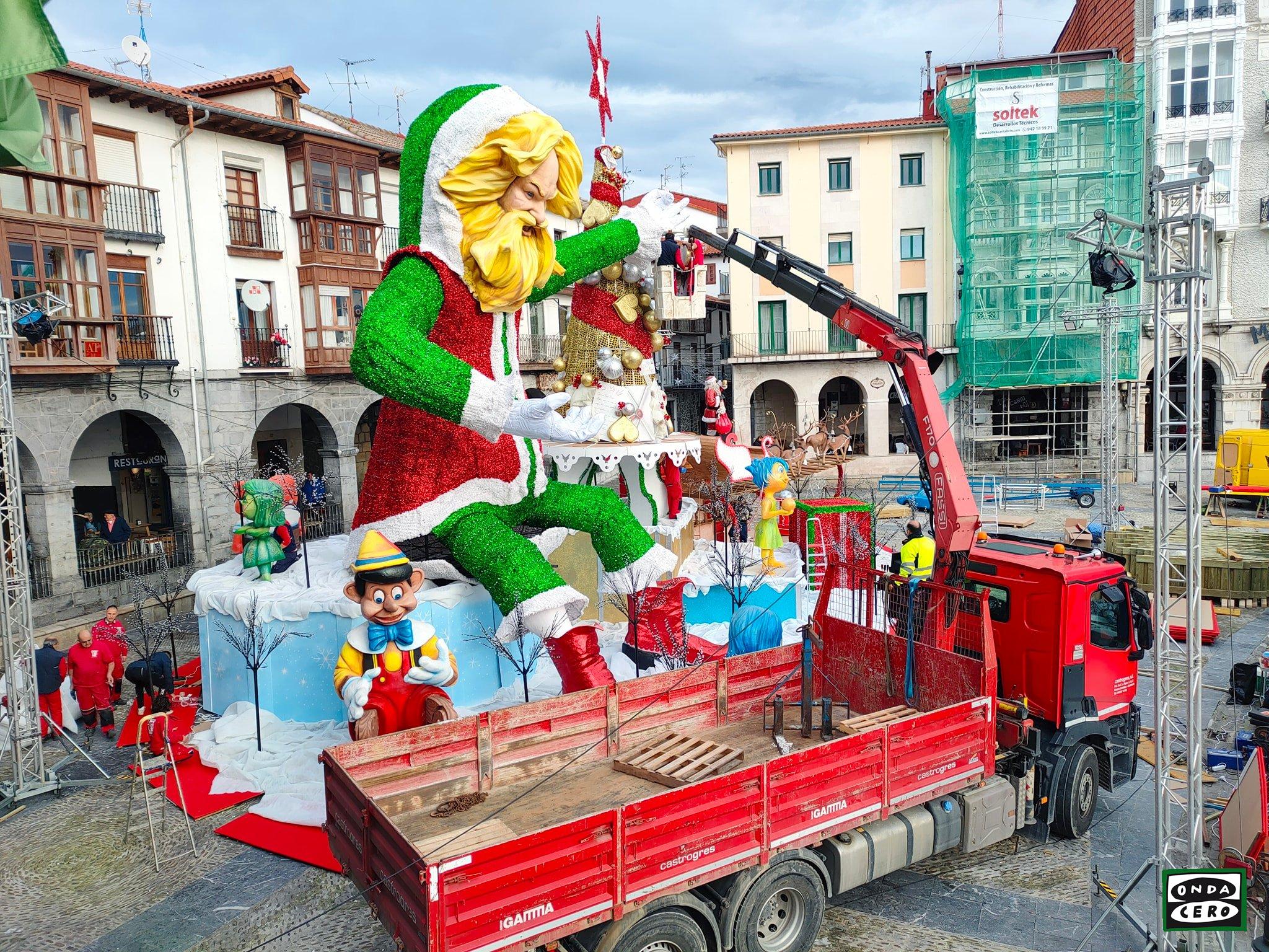 Inauguración esta tarde de la decoración navideña de Castro realizada por Francis 2