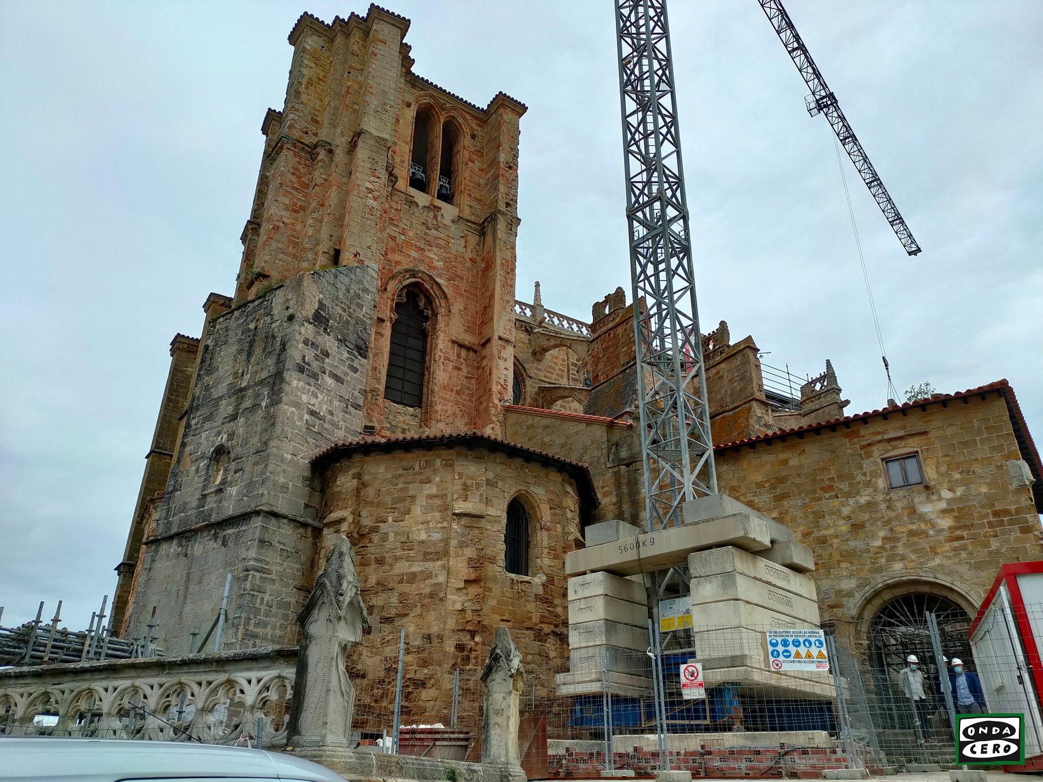 Propuesta de adjudicación a la empresa Cabero edificaciones de las obras de consolidación estructural y restauración de muros exteriores de la nave central de Santa María de Castro