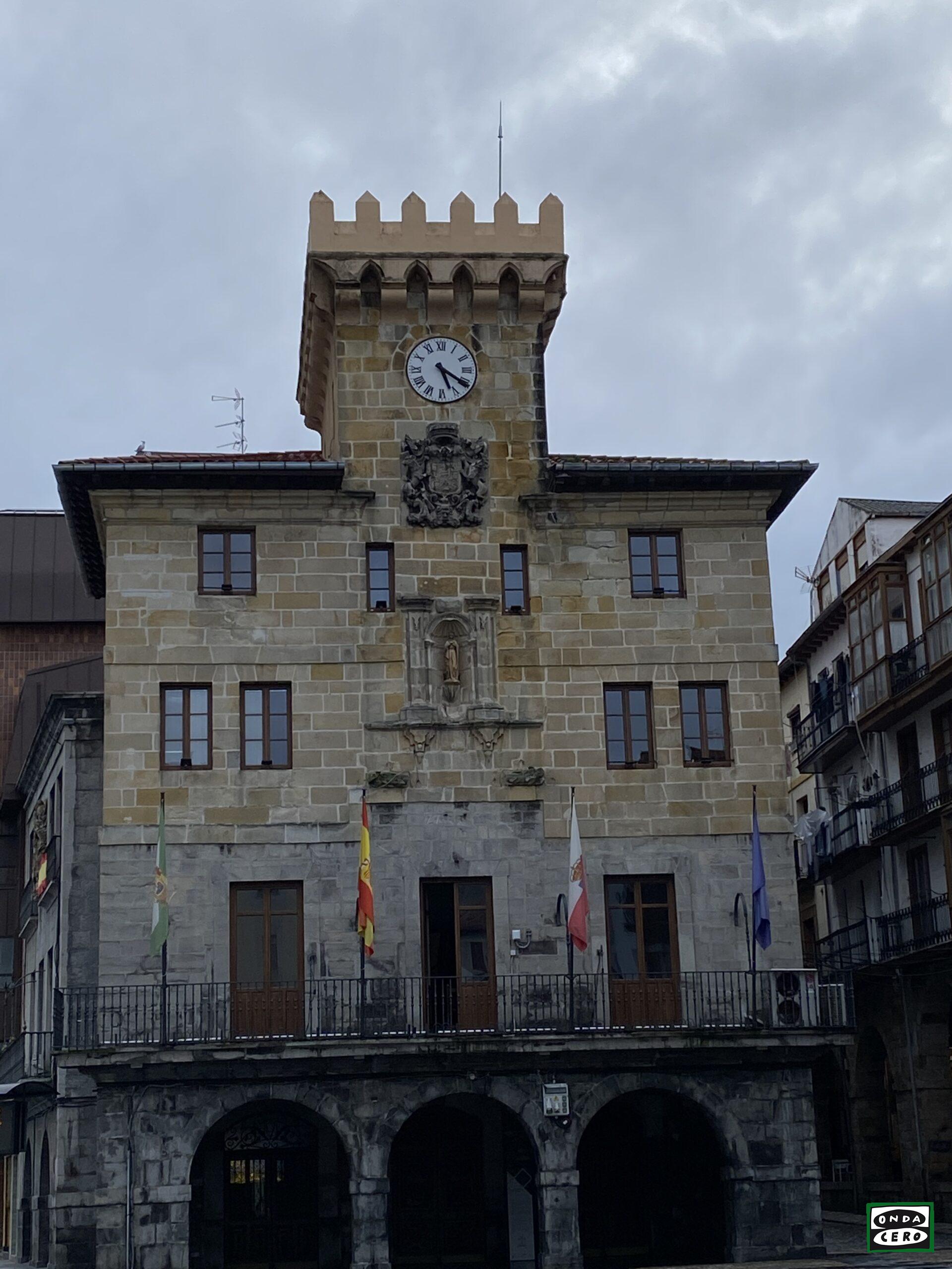 Publicadas las listas provisionales de aspirantes admitidos y excluidos a los procesos de estabilización de 60 plazas de interinos y laborales en el Ayuntamiento de Castro Urdiales
