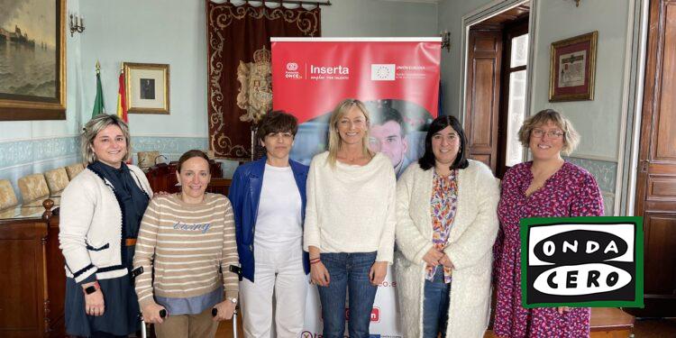 El Ayuntamiento de Castro e Inserta empleo firman un convenio para fomentar el trabajo de las personas con discapacidad