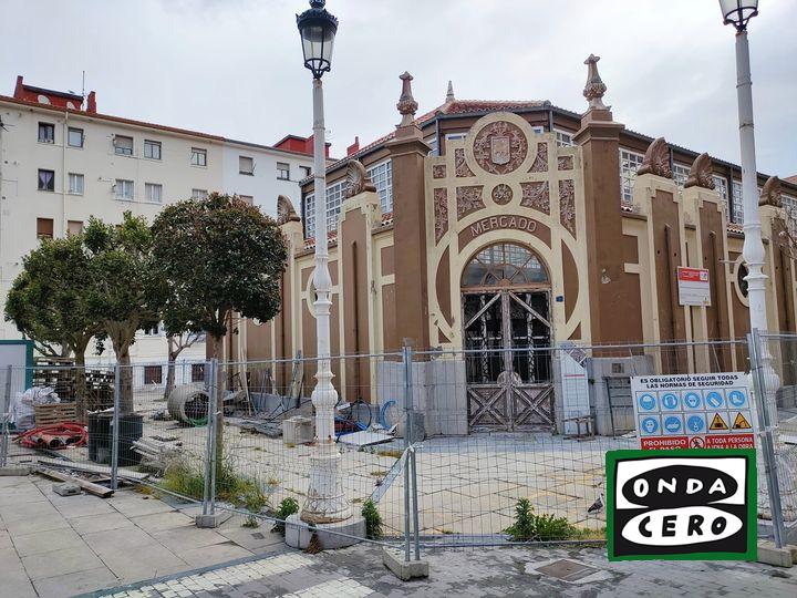 Castro pide a Obras Públicas una actuación urgente en el mercado municipal