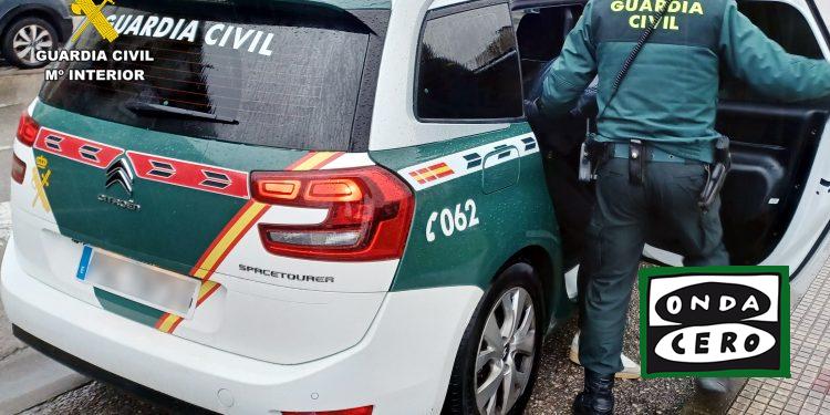 La Guardia Civil detiene a un hombre y una mujer dentro de una guardería infantil en Cotolino, cuando intentaban robar