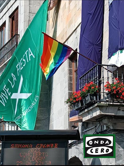 Vox pide la retirada de la bandera multicolor del balcón del Ayuntamiento de Castro Urdiales