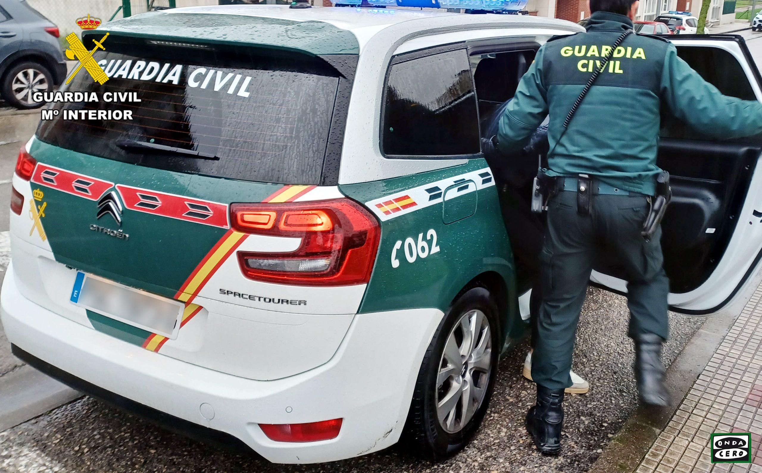 Detenidos los presuntos autores del robo de cableado en una urbanización de Santullán