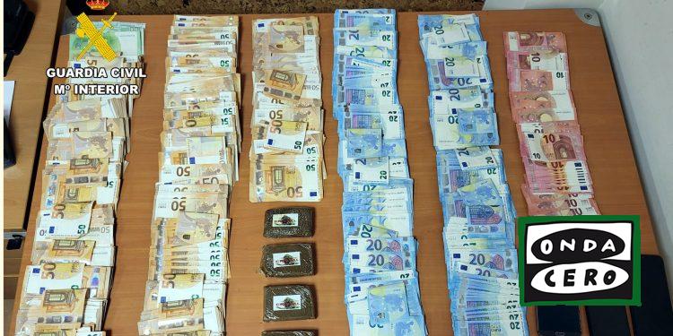 Detenidas una treintena de personas, dos de ellas en Castro, por introducir droga en cárceles de Cantabria, Palencia y León y distribuirla en la región