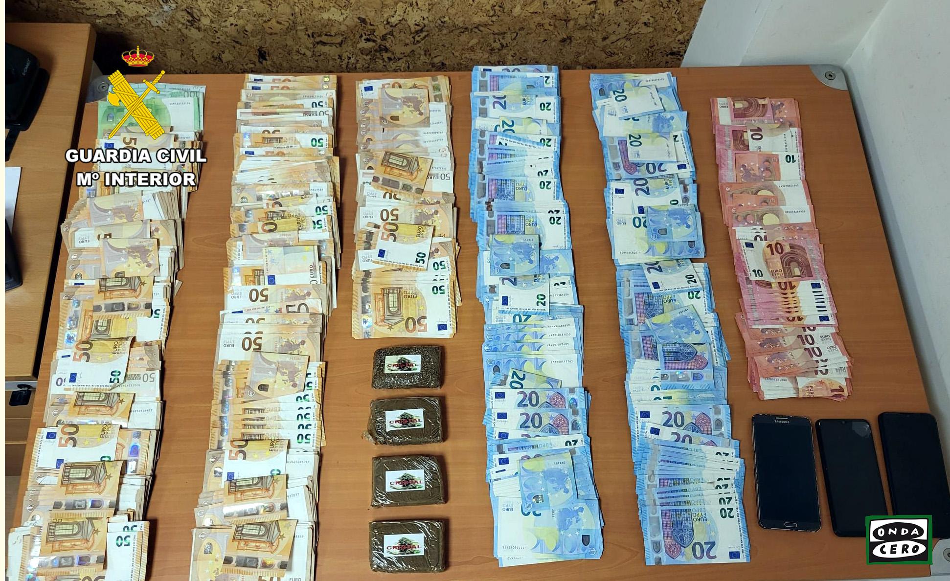Detenidas una treintena de personas, dos de ellas en Castro, por introducir droga en cárceles de Cantabria, Palencia y León y distribuirla en la región