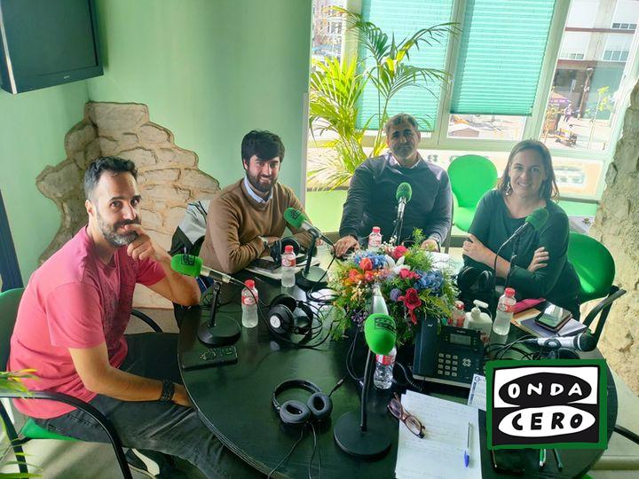 Tertulia política en Onda Cero con el futuro hospital y la opción de compra de superficie industrial de Vallegón, como principales temas