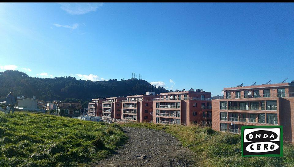 Podemos-IU denuncia el olvido del Gobierno de Cantabria con Castro al no incluir al municipio para la promoción de viviendas de alquiler asequible
