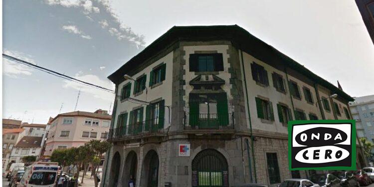 Encerradas en el Centro de salud La Barrera de Castro, tras ser citadas a una consulta vespertina