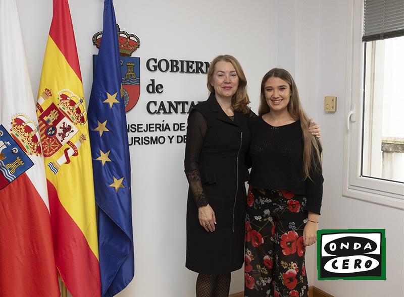 La Consejera de Cultura recibe a la bailarina y coreógrafa castreña, Cristina Múgica