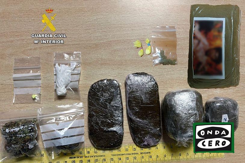 Detenido un hombre y una mujer en Santoña y Castro Urdiales por posesión de sustancias estupefacientes