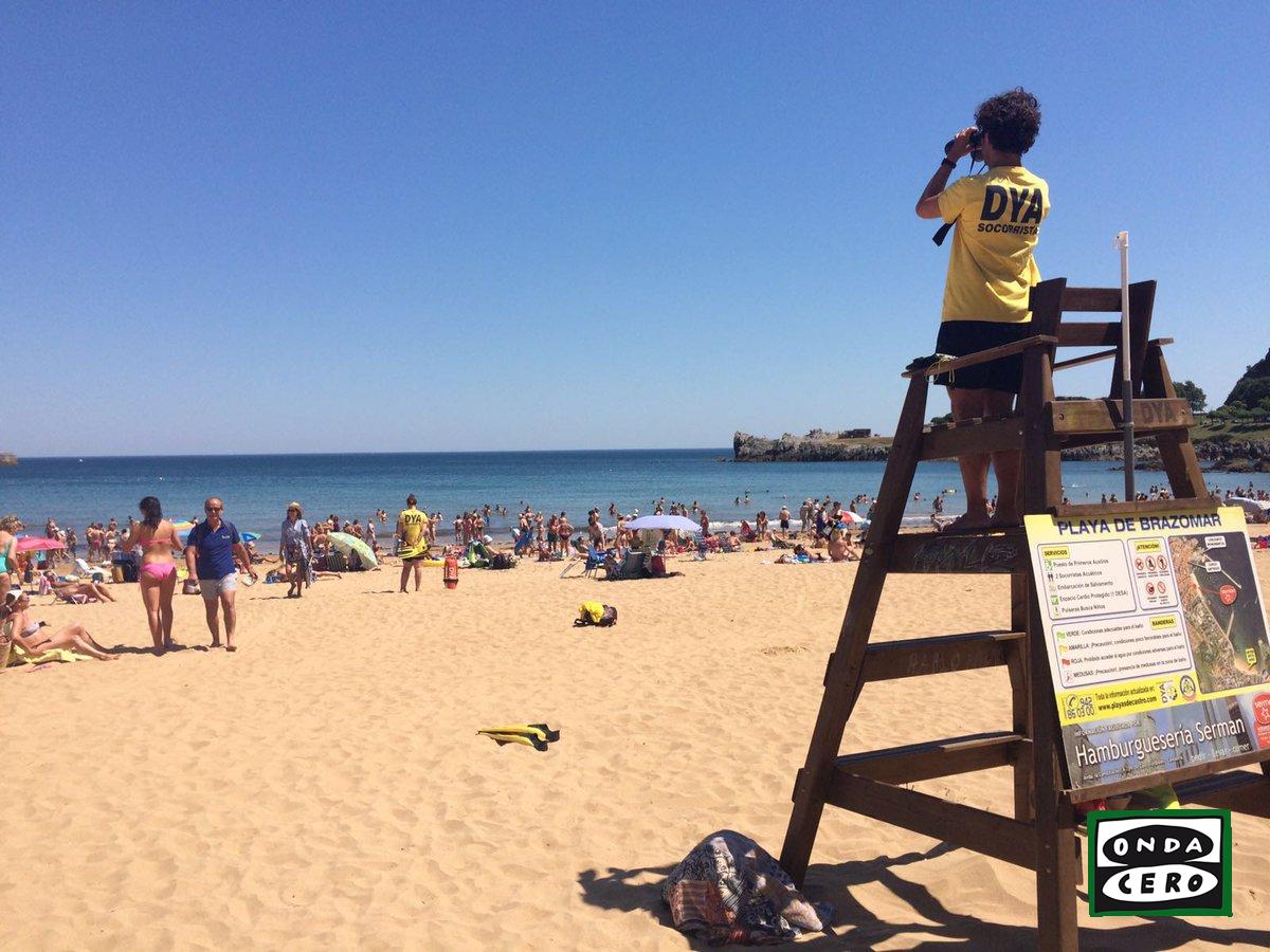 El PP pide la instalación de taquillas con conexión de carga para móviles en los puntos de baño de Castro Urdiales