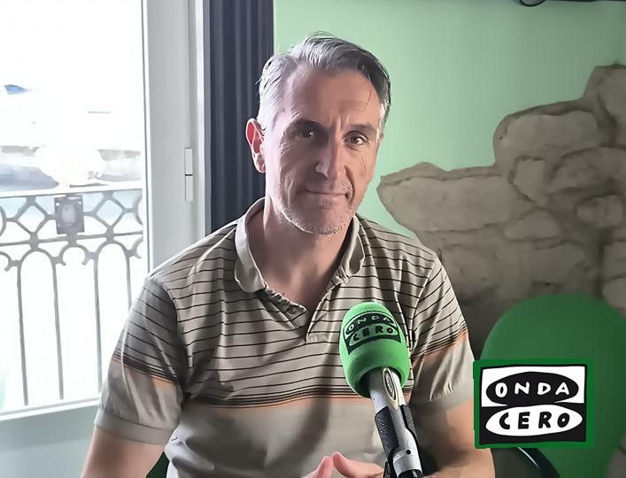 Una deficiencia en la red de saneamiento por la mala gestión del bombeo a cargo de MARE, causa del vertido a la ría que obligó a prohibir ayer el baño en Brazomar