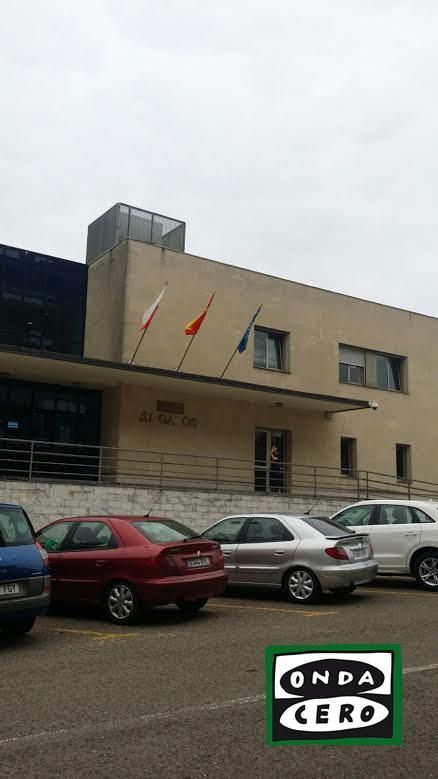 Archivada la denuncia por una presunta inducción al voto a usuarios del Centro asistencial La Loma en el colegio electoral de Sámano