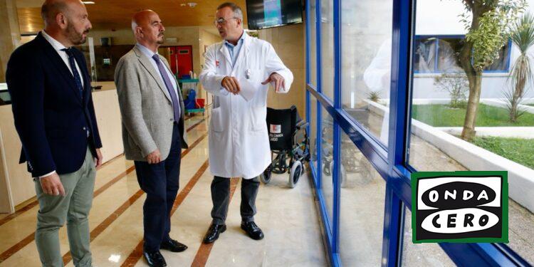 Pascual considera «un hecho histórico» la incorporación de 14 nuevos médicos al Hospital de Laredo en septiembre