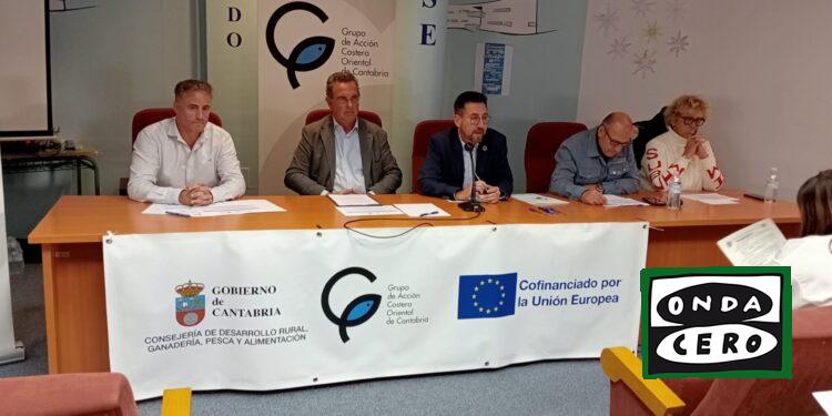 El GAC firma con 19 promotores las ayudas a proyectos de economía azul en la comarca oriental