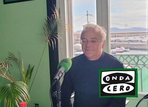 Jóse Corujo, agente de la Policía local de Castro, explica las razones del cierre de las redes sociales de este departamento