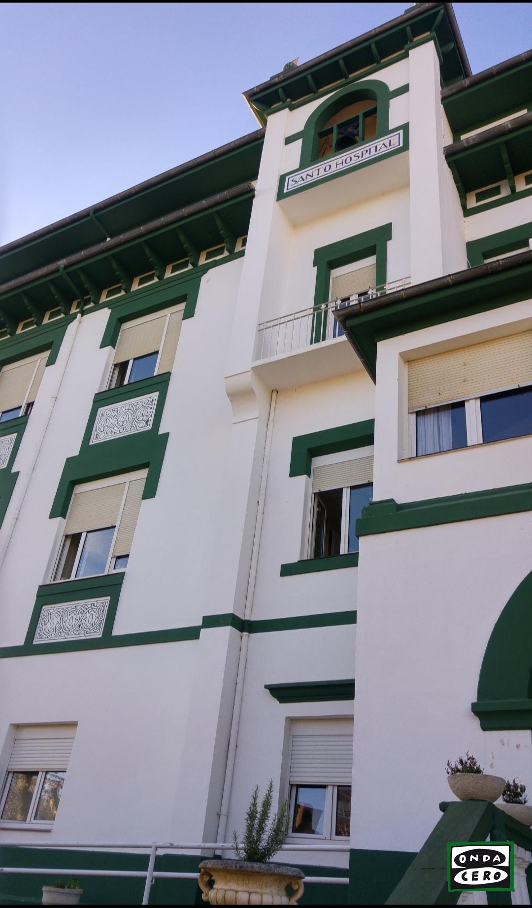 El Ayuntamiento tratará de adjudicar un contrato de emergencia para renovar íntegramente el sistema de fontanería de la Residencia municipal de la 3ª edad de Castro