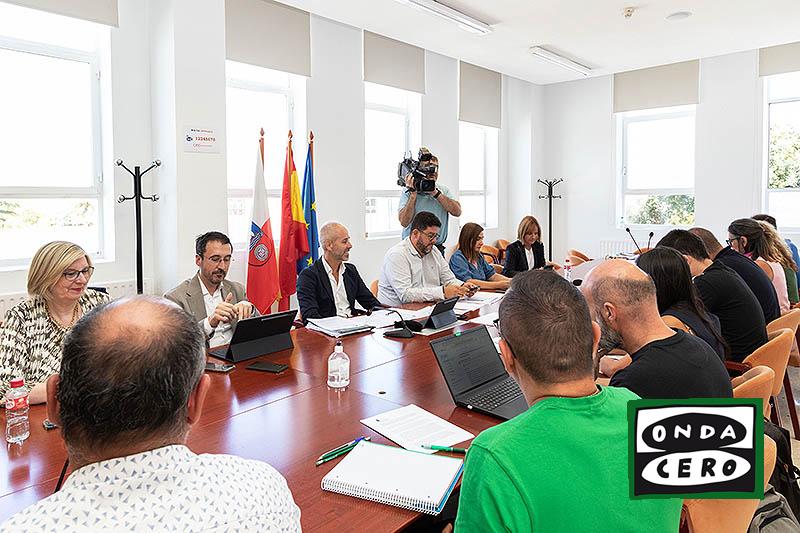 Los sindicatos vuelven a rechazar la propuesta de mejora salarial y el Consejero Silva apela a la responsabilidad de la Junta de personal docente por los daños que puede causar a la educación pública la huelga convocada a principio de curso