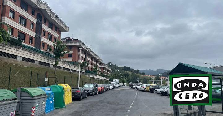 Las obras de sustitución de la tubería de fibrocemento para llevar el agua desde Mioño hasta Pando obligarán a retirar los coches del vial de Velamayor y afectarán al tráfico en la zona