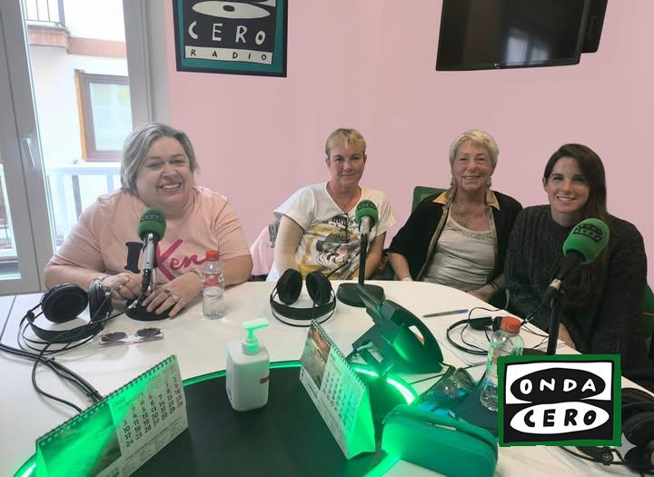 Varias mujeres que han sufrido cáncer de mama comparten su experiencia sobre la enfermedad