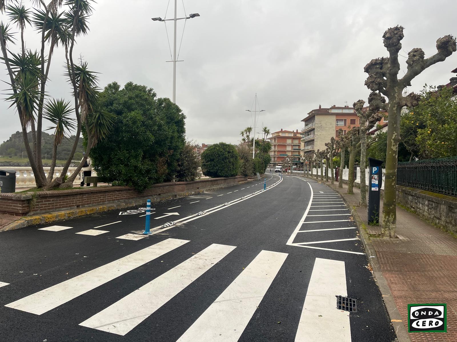 Abierto al tráfico el vial de la Avenida de la playa tras concluir parcialmente la obra de saneamiento de Brazomar