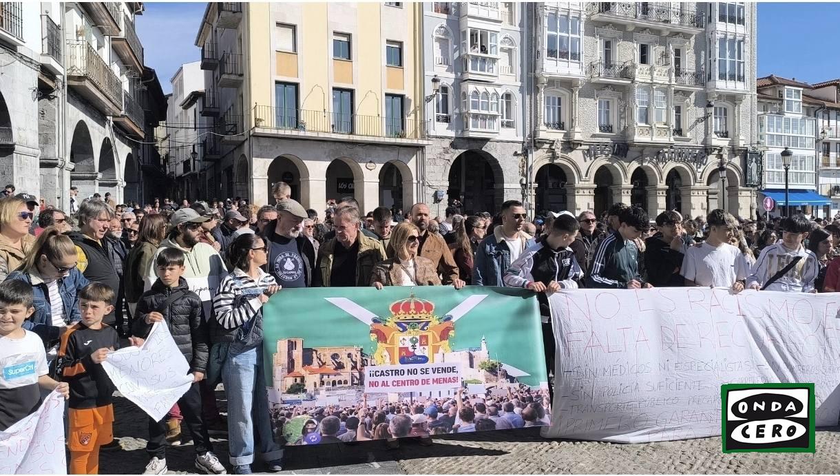 «Ayer ganó la ciudadanía pese a los intentos de 4 perros flauta que querían crispar la convivencia e impedir una concentración pacífica», dice Agustín Fernández