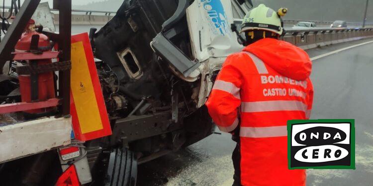 El Gobierno de Cantabria mantiene los 400.000 euros del convenio para financiar los servicios de Protección civil y bomberos de Castro Urdiales