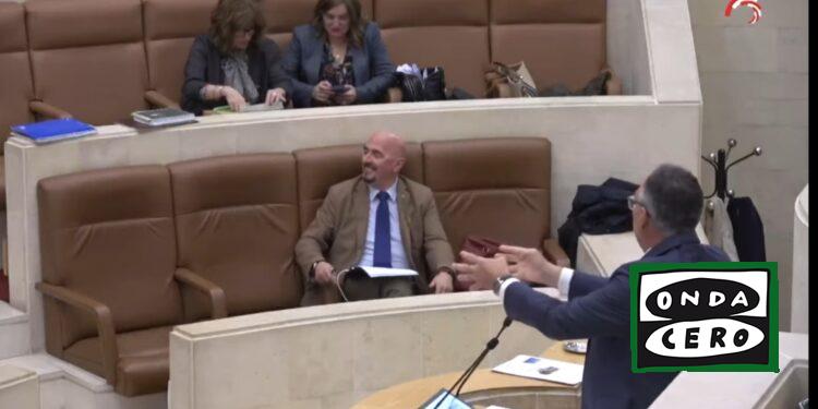 El Consejero de Salud dice ahora que el proyecto del Centro de salud de Castro no se ha licitado porque la parcela «no ha sido cedida» por el Ayuntamiento