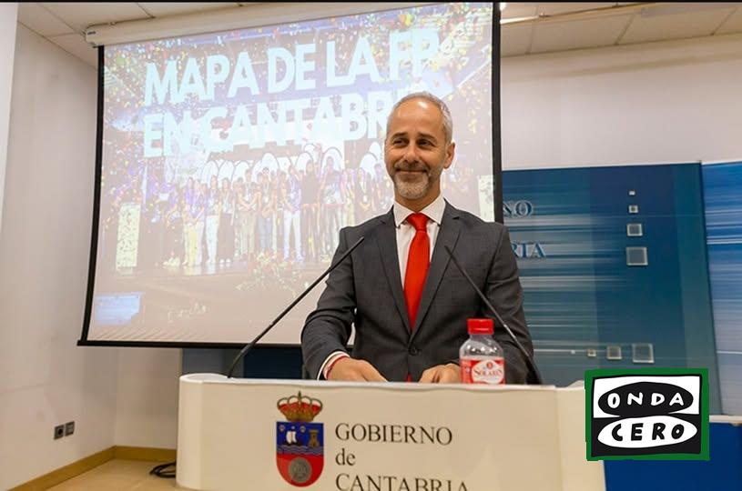 El Consejero de Educación espera disponer este año de la redacción del proyecto para la reforma integral del gimnasio del IES Zapatero de Castro Urdiales