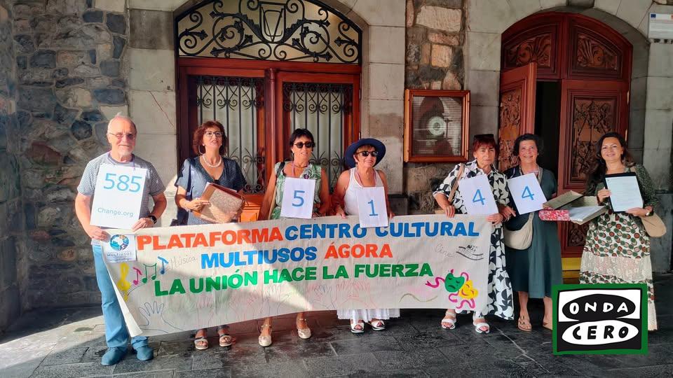 «Ha llegado el momento de hacer realidad una demanda histórica», reclama la Plataforma Centro multiusos de Castro en el registro de las firmas de apoyo a esta instalación