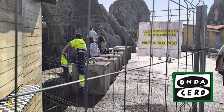 Puertos acometerá en las dos próximas semanas el arreglo definitivo del socavón junto al Pabellón náutico con el relleno y taponado en tierra y mar del agujero por donde entra el agua