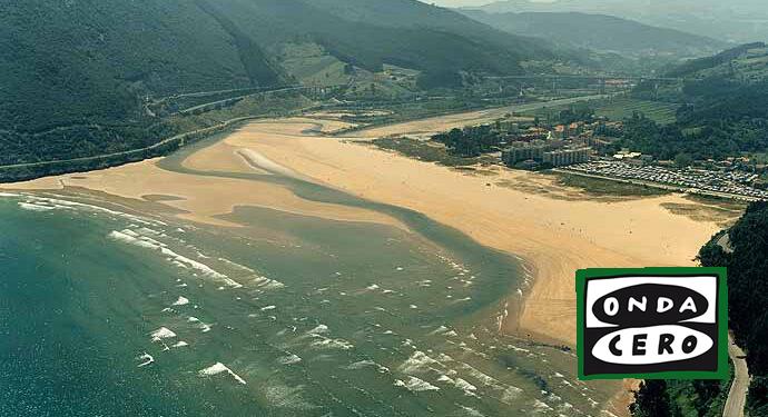 Costas recuperará el dominio público marítimo terrestre en el entorno de la playa de Oriñón con la demolición del aparcamiento y un vial, creando un carril de tráfico, un sendero peatonal y eliminando vegetación invasora